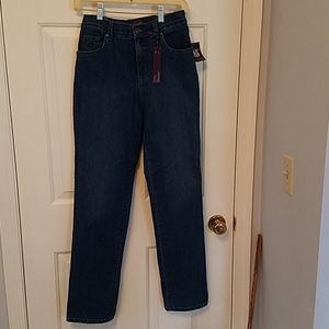 Gloria Vanderbilt Jean's size 6